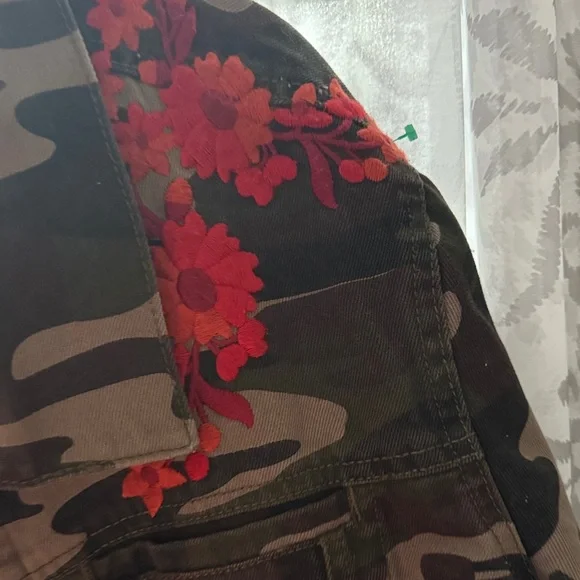 Pilcro and the Letterpress Camouflage Jean Jacket with Red Floral Design - Picture 4 of 5